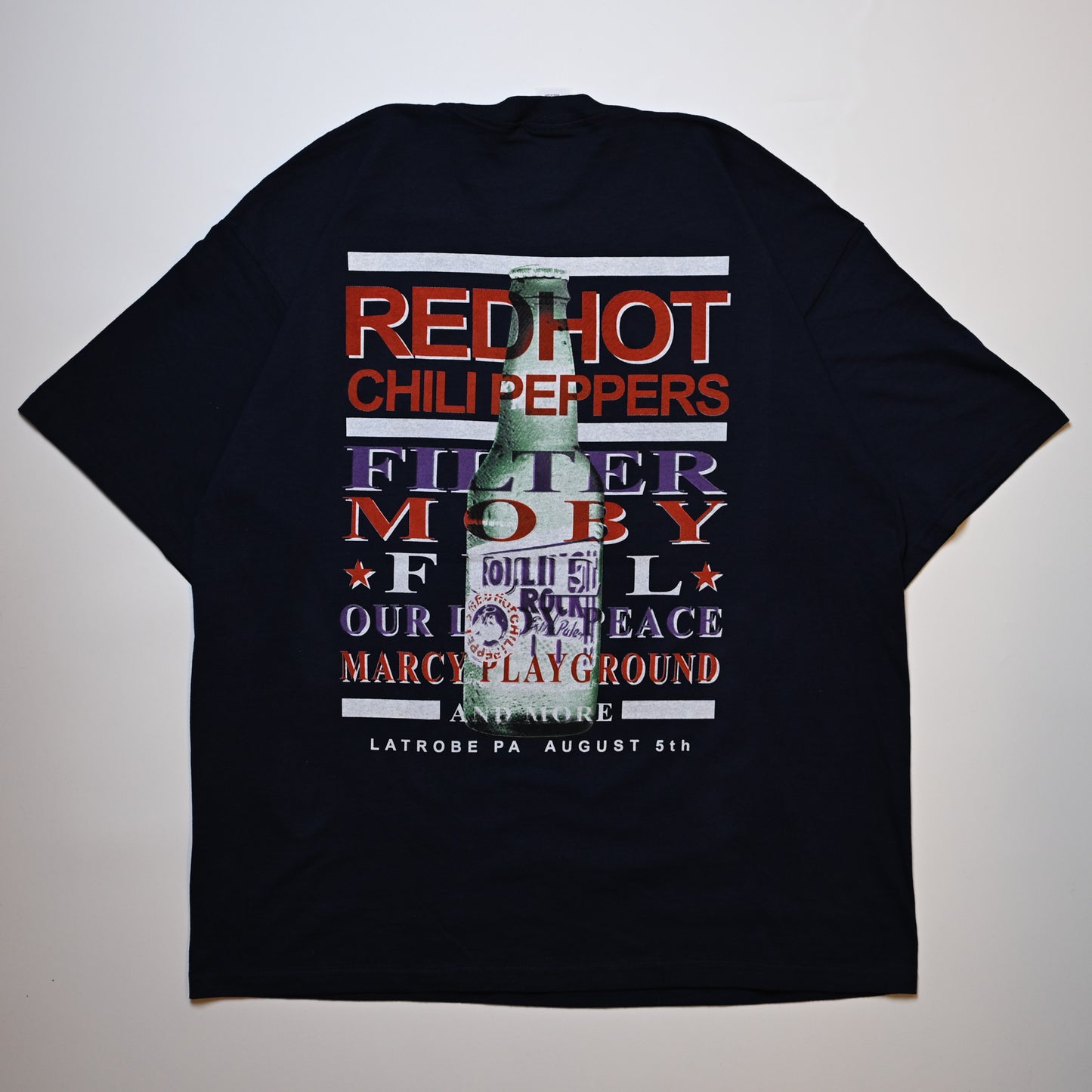 RED HOT CHILI PEPPERS ROLLING ROCK TOWN FAIR NAVY GILDAN XL (b_1046)