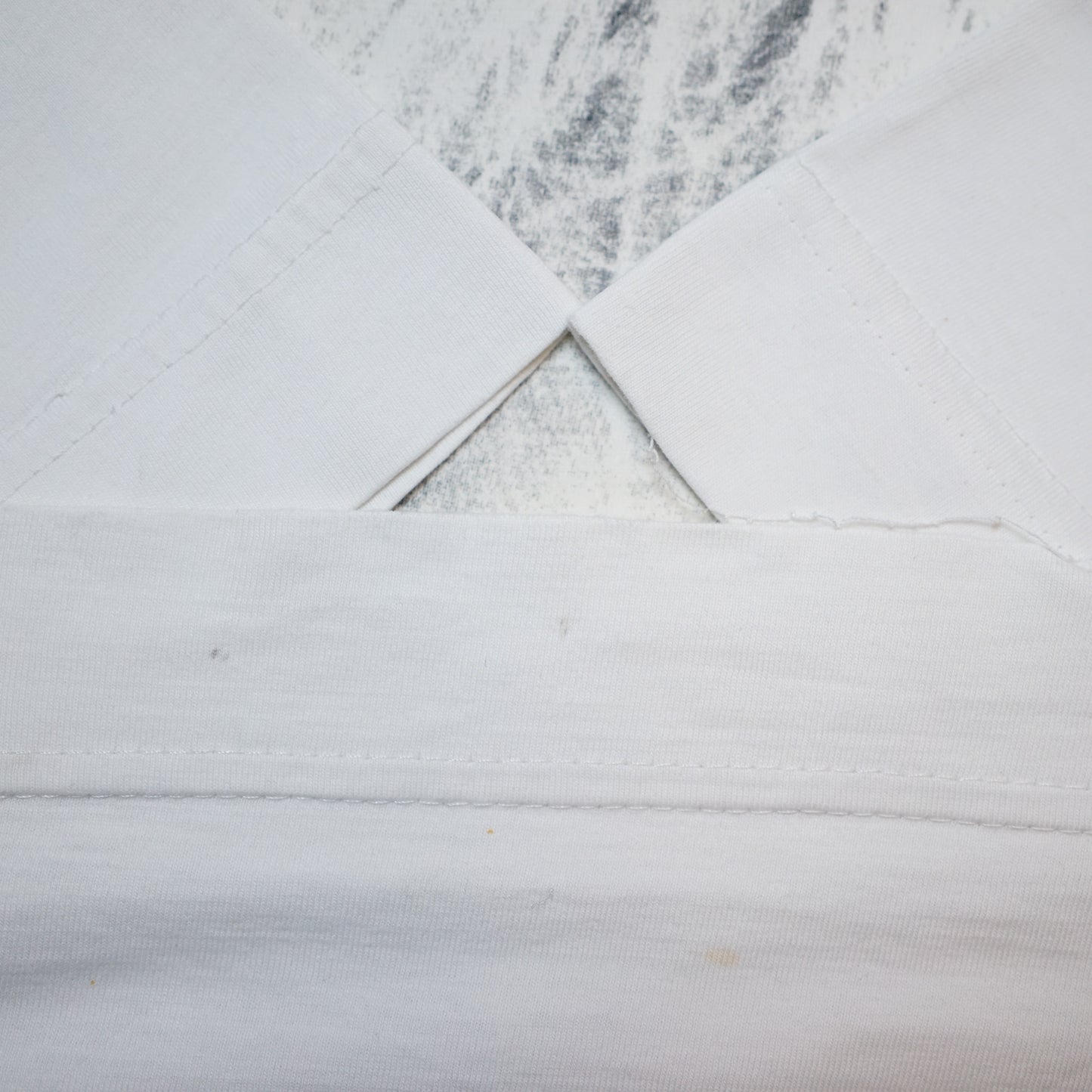 NIRVANA KURT COBAIN MEMORIAL WHITE EURO FITS EURO XL DAMAGE(b_1231)