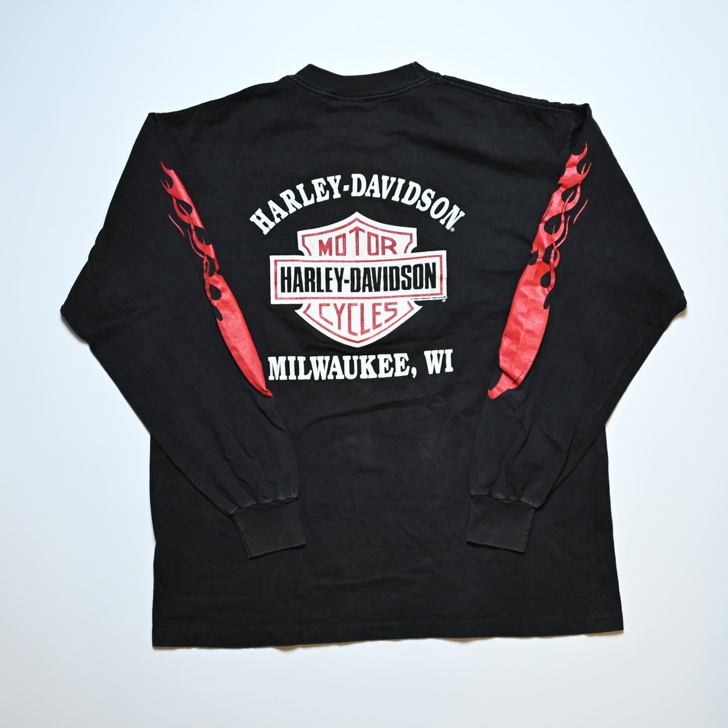 HARLEY DAVIDSON FIRE PATTERN MILWAUKEE,WILS ORIGINAL LARGE (k_1135)
