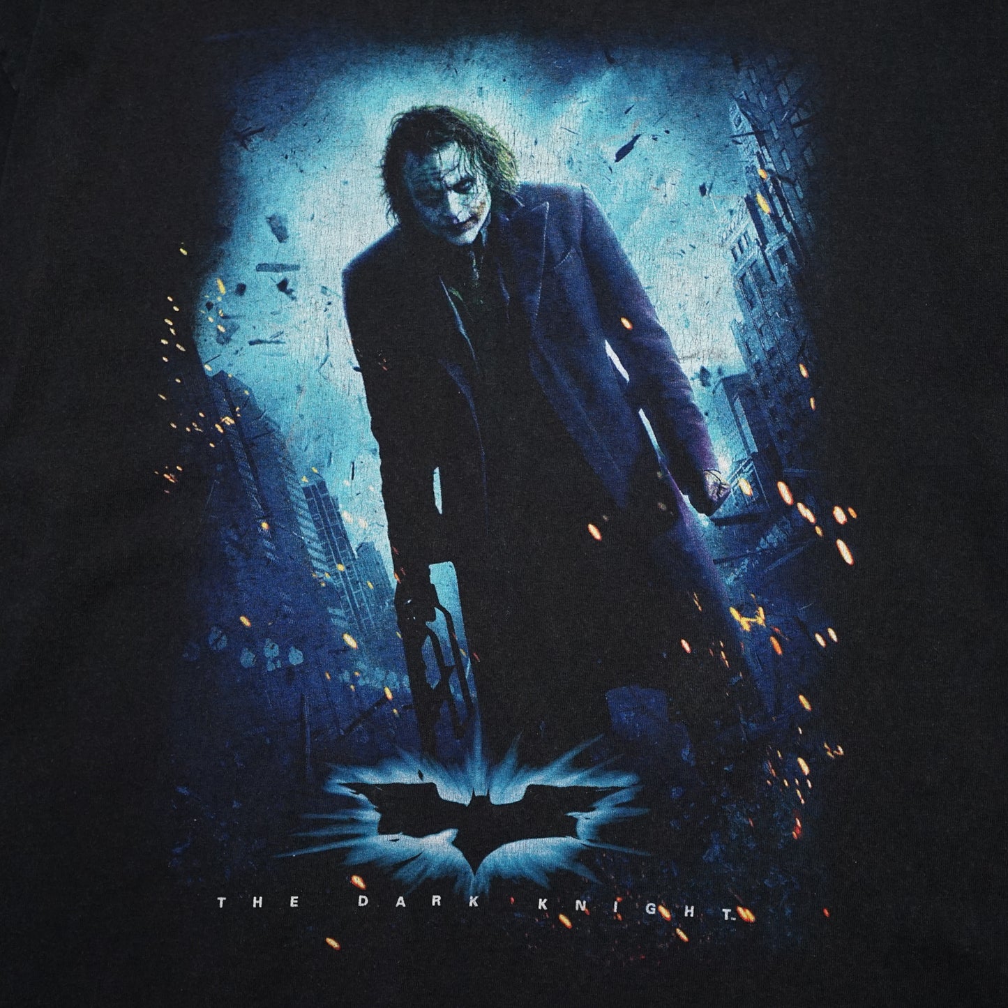 THE DARK KNIGHT STANDING JOKER (b_040)