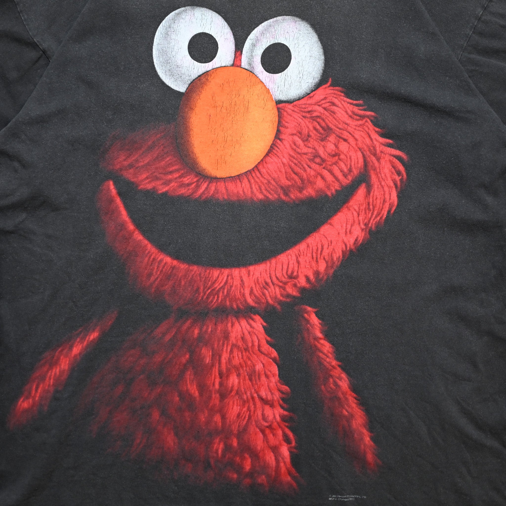 SESAME STREET ELMO DARK BIG PRINT CHANGES LARGE (b_1042) – VINTAGE