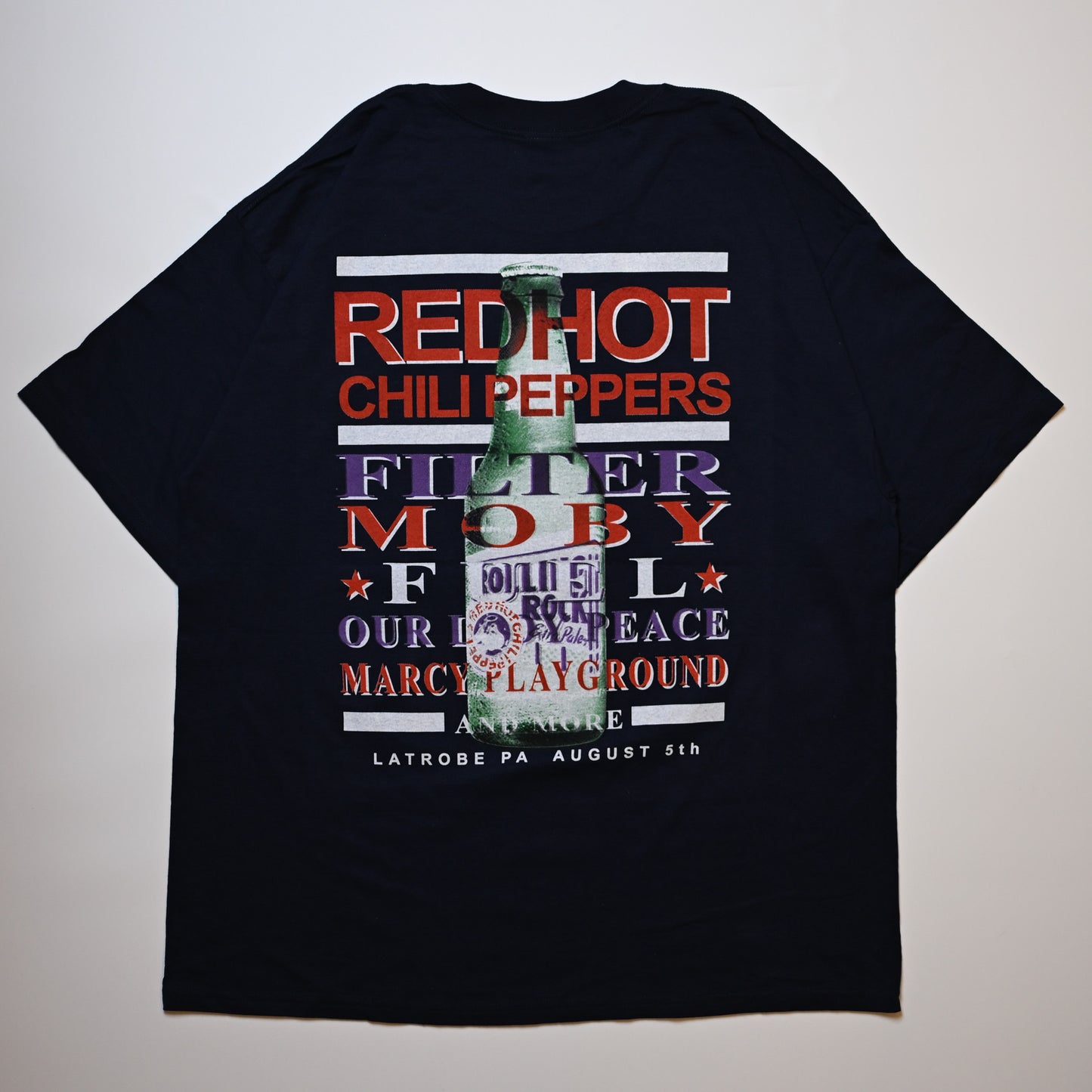 RED HOT CHILI PEPPERS ROLLING ROCK TOWN FAIR NAVY GILDAN XL  (b_1056)