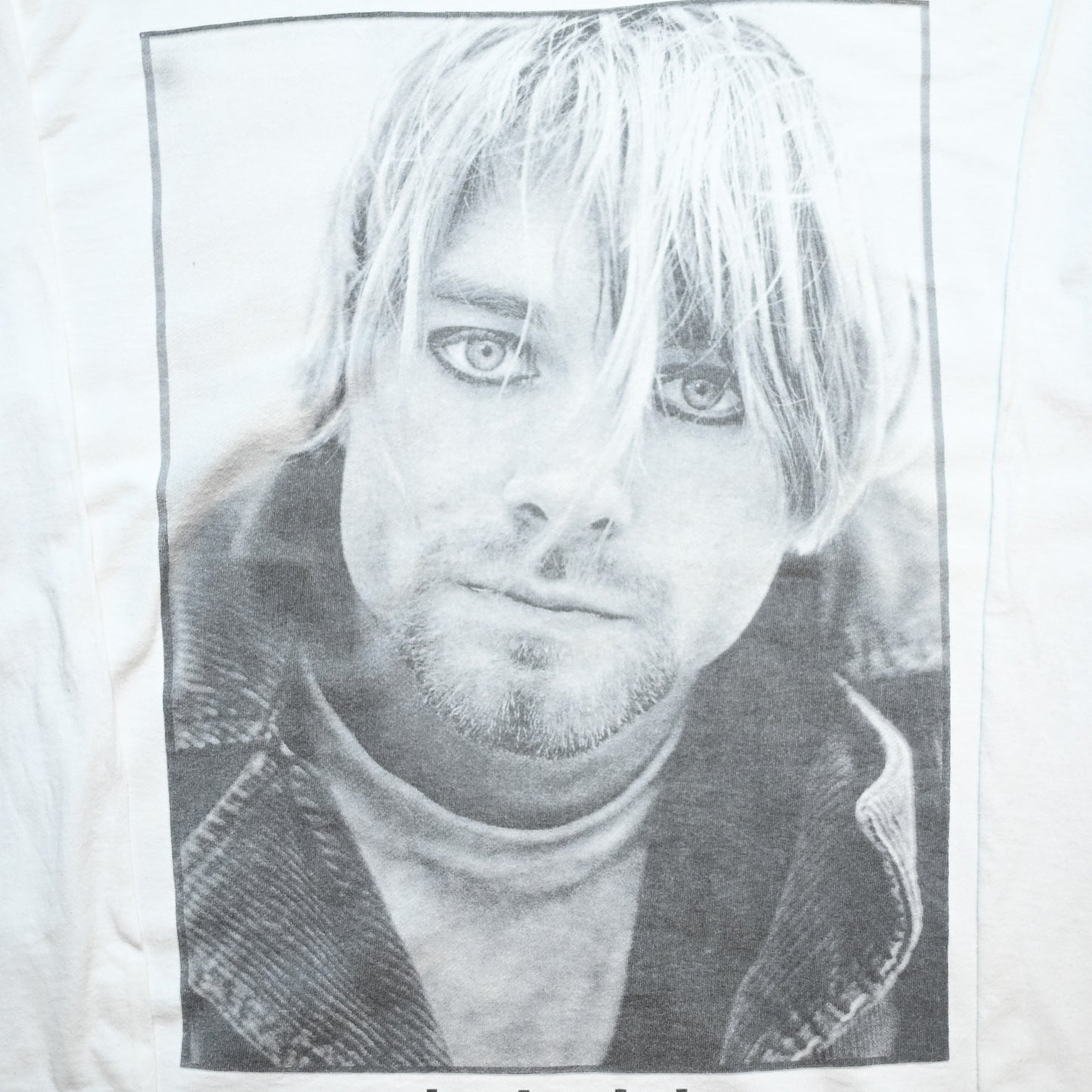 NIRVANA KURT COBAIN MEMORIAL MONOCHROME PORTRAIT WHITE LS SCREENSTARS XL(g_1004)