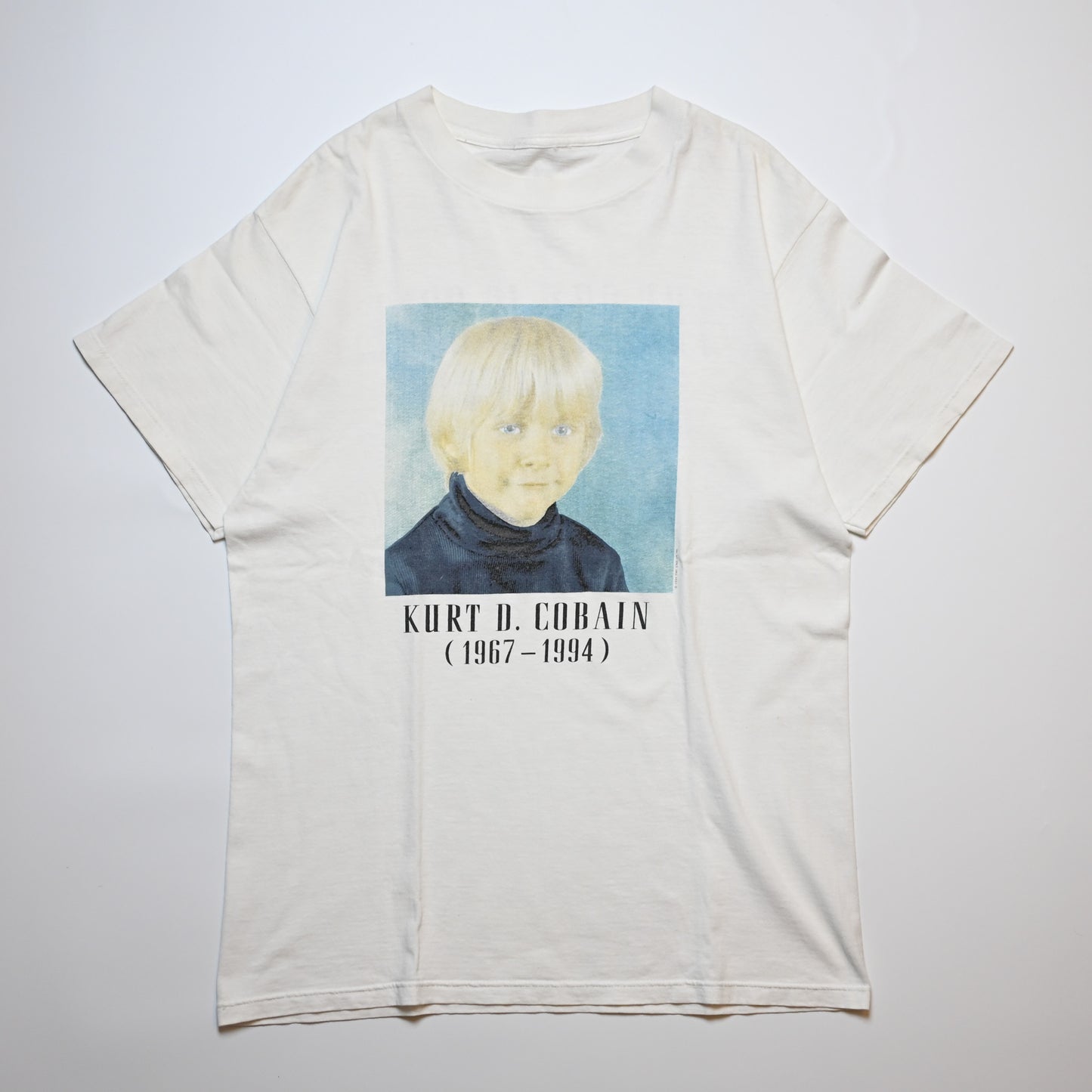 NIRVANA KURT COBAIN MEMORIAL CHILD WHITE CUT TAG L-XL (o_1203)